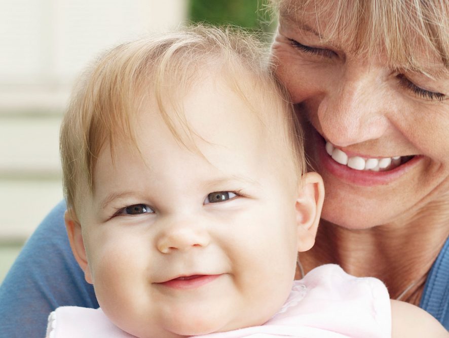 Oma - nicht nur als Babysitter wichtig!